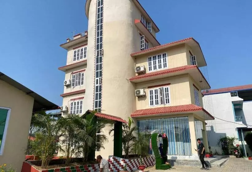 هتل Kavya Inn