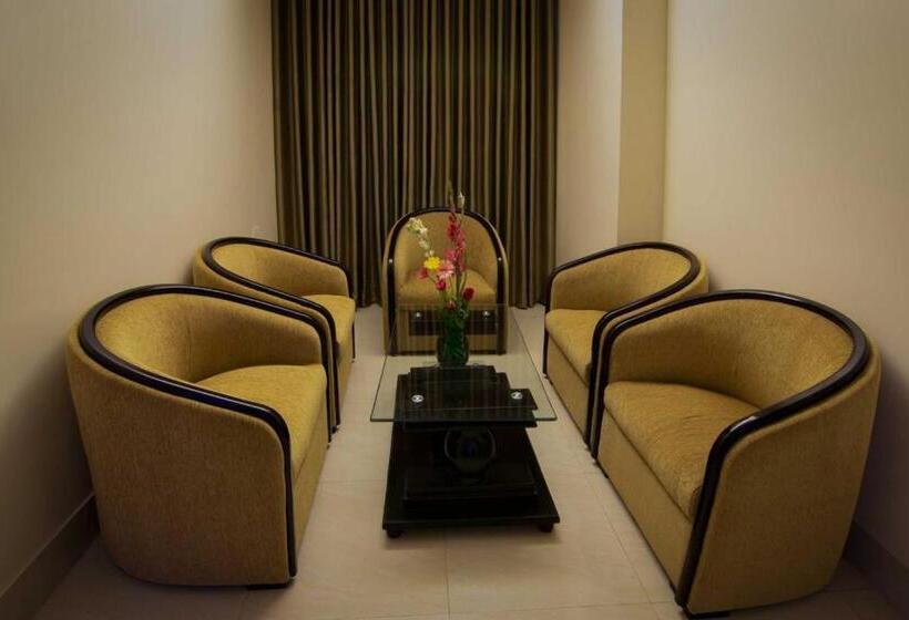 هتل Orion International