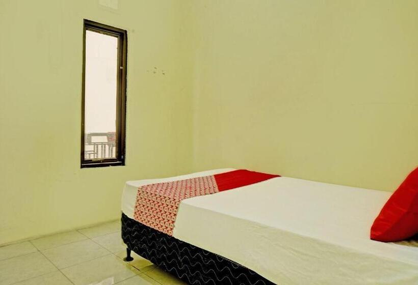 فندق Oyo Life 92936 Kost Teteh Erni Karawang