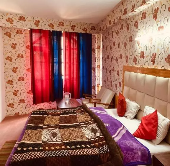 ホテル Sandhu Farm House