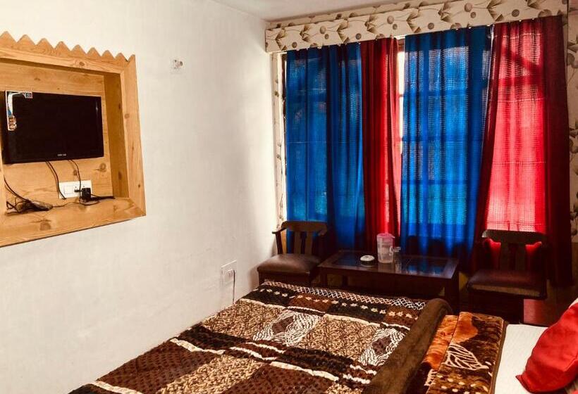 ホテル Sandhu Farm House