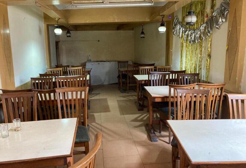 ホテル Sandhu Farm House