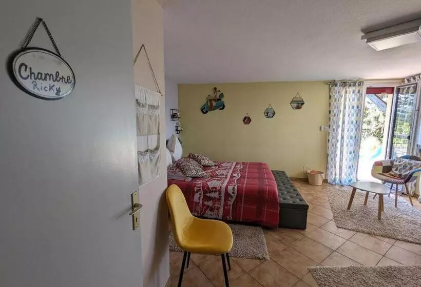 ペンション Chambre Paisible Avec Petit Déjeuner Maison, Proche Centre Ville Et Randonnées Vosgiennes   Fr 1 589