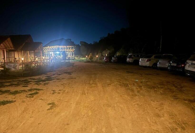 ペンション Hill Stone Hampi