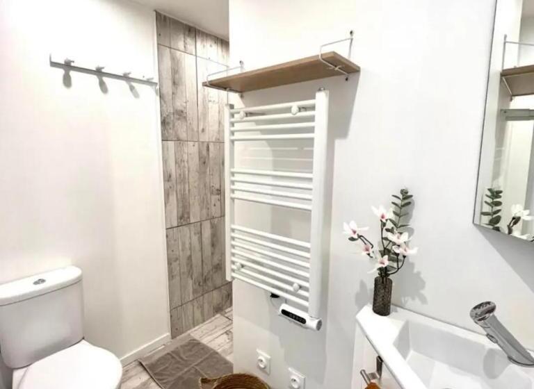 膳宿费 L Entre Nous Carcassonne