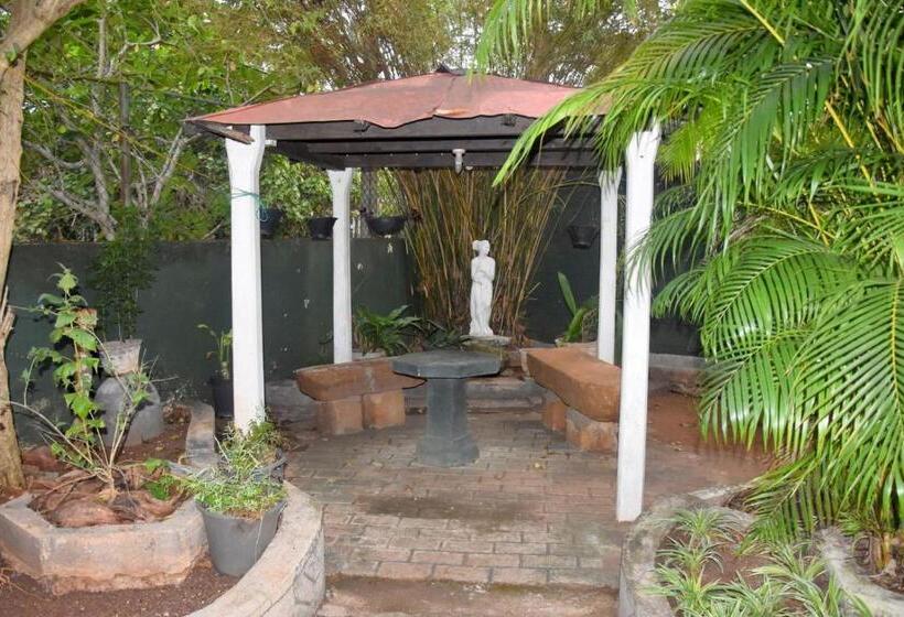 Pension Lion Guest Anuradhapura