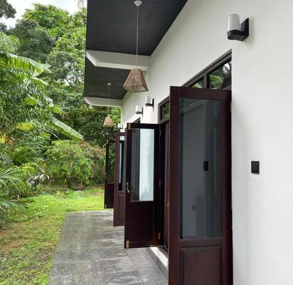 بنسيون Thiliz Place