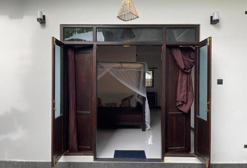 بنسيون Thiliz Place