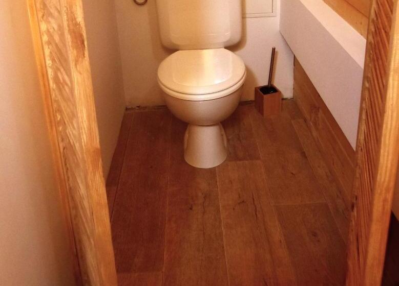 پانسیون Wood And Work