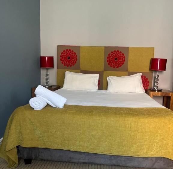 הוסטל Auberge Gardens