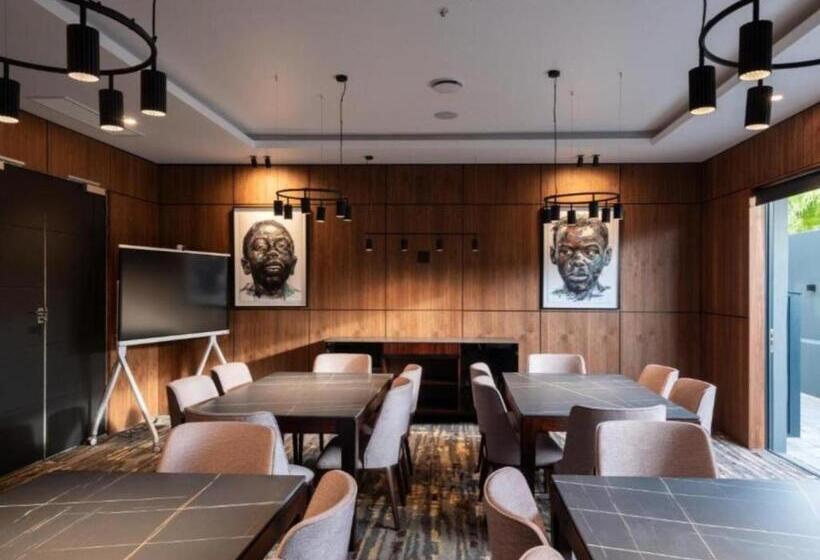 فندق Anfani Boutique