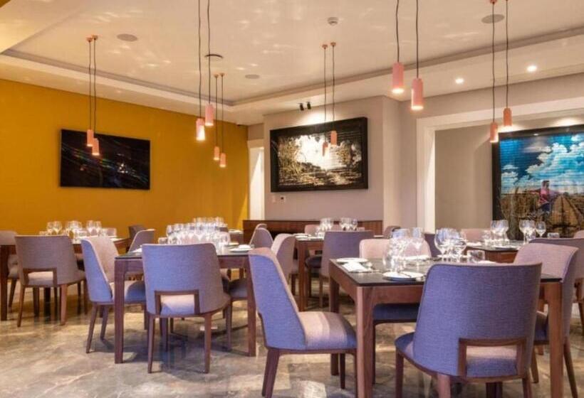 فندق Anfani Boutique