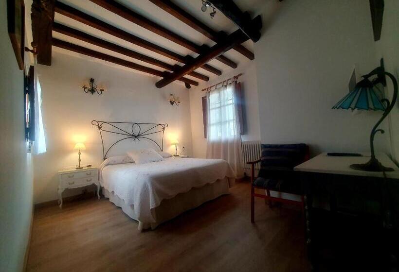 هتل El Jardín Del Laurel