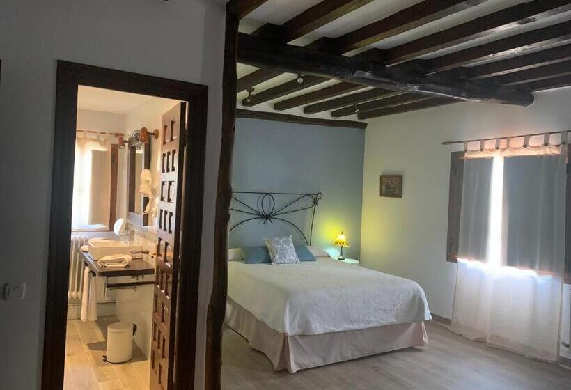 هتل El Jardín Del Laurel