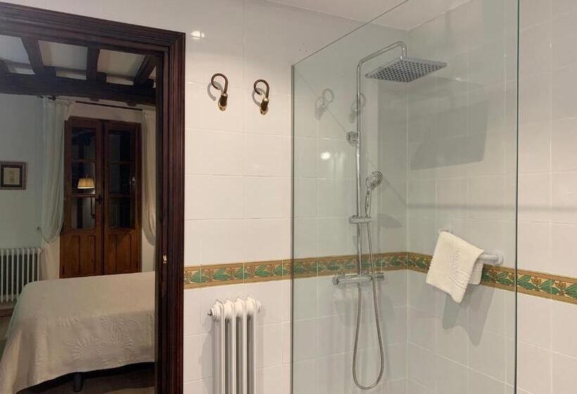 هتل El Jardín Del Laurel