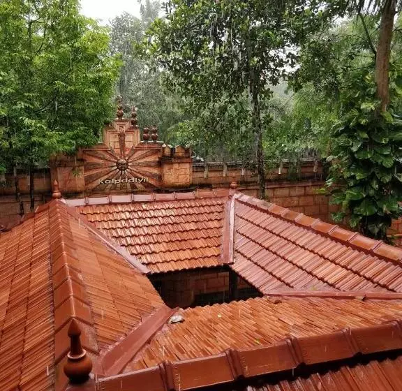 ホテル Kalpadiyil