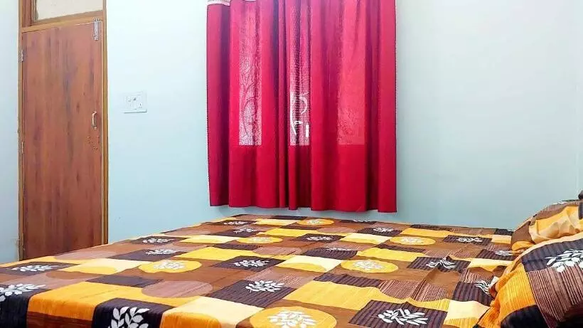 ホテル Oyo Atithi Guest House