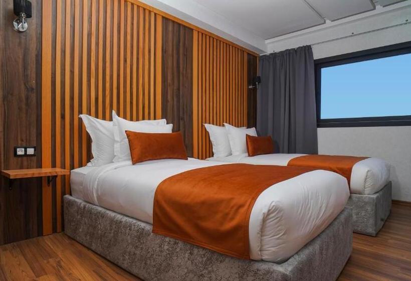 هتل Razane Hôtel