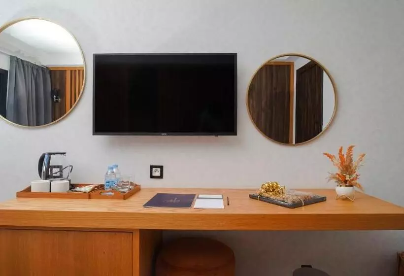 هتل Razane Hôtel