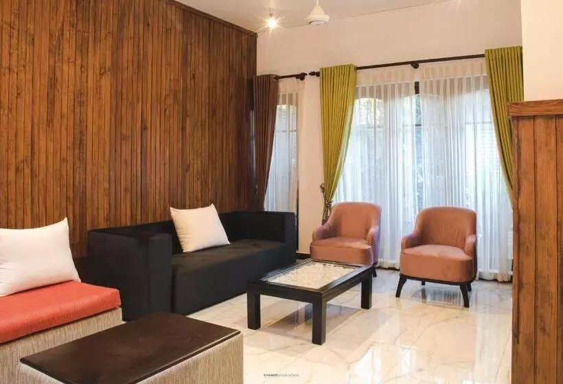 Hotelli River Breeze Residents