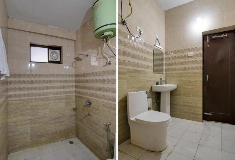 בית מלון כפרי Varuni Resort Mcleod Ganj