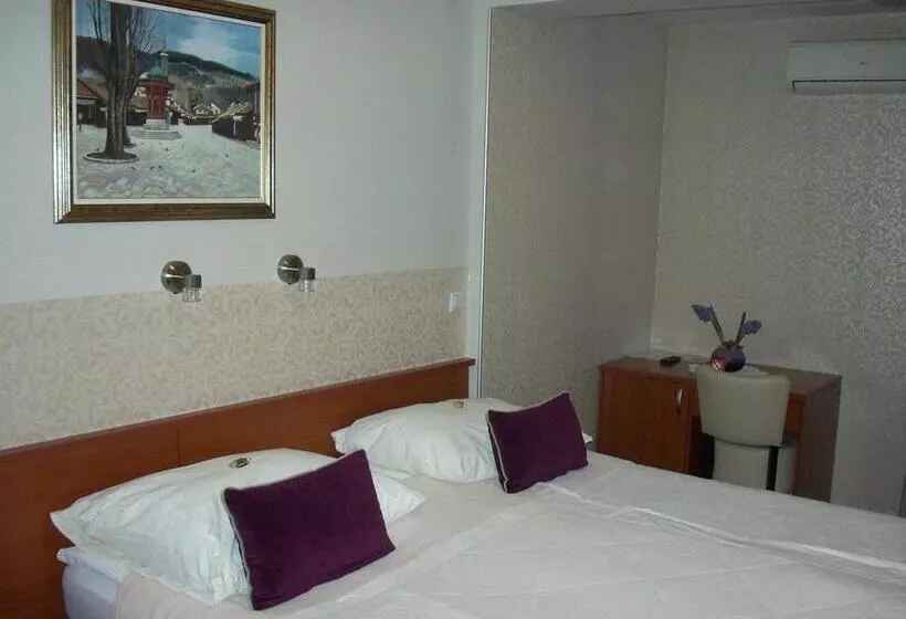 هتل Visoko Place