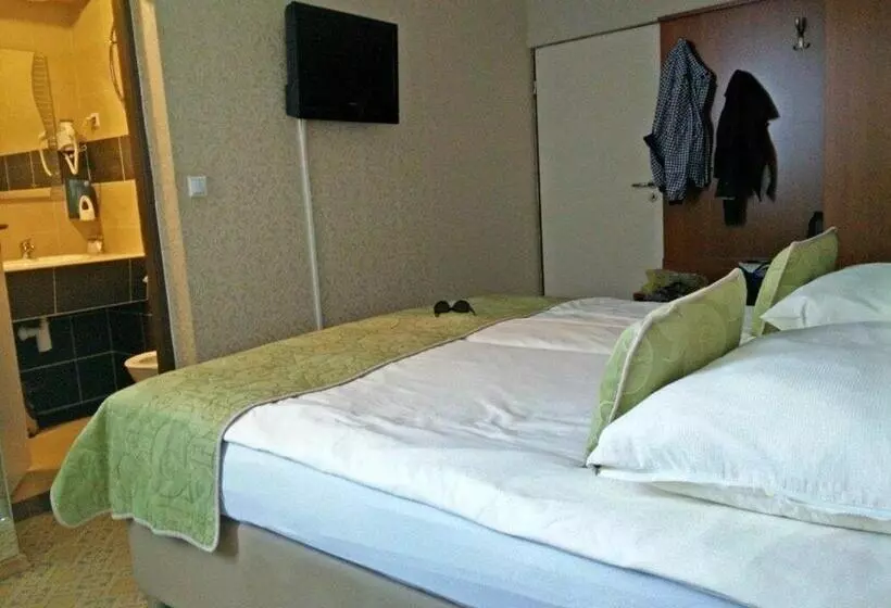 هتل Visoko Place