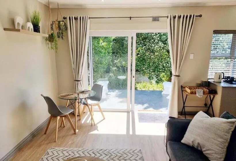 Majatalo Dreamaway On Everton   Deluxe Private Apartment