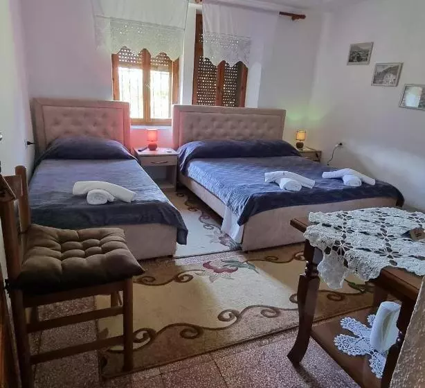 ペンション Guesthouse Arber