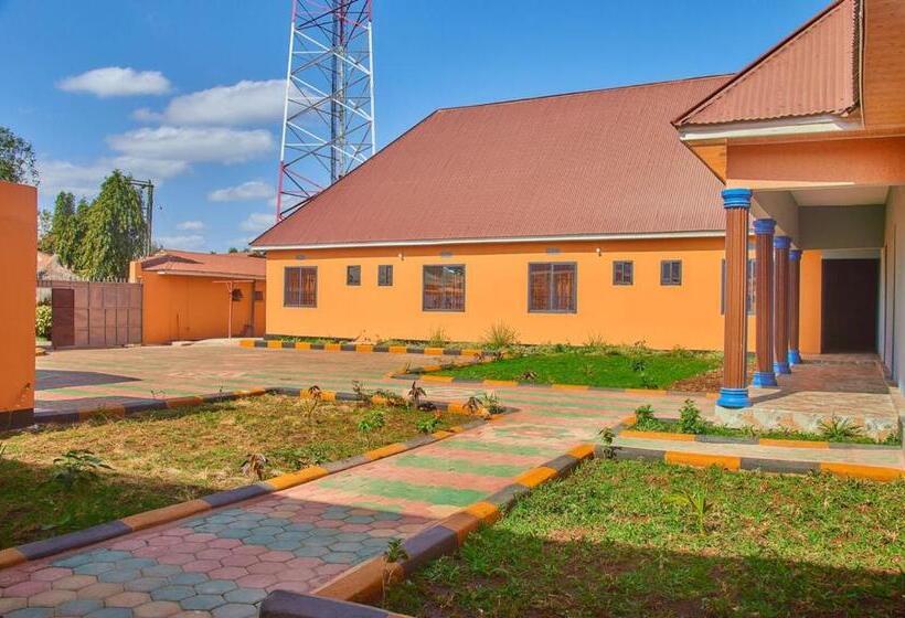 بنسيون Gwandu Lodge