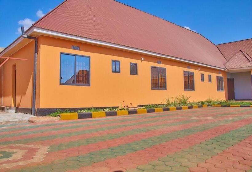 بنسيون Gwandu Lodge