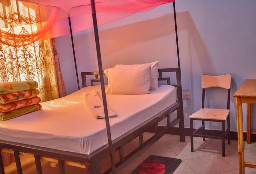 بنسيون Gwandu Lodge