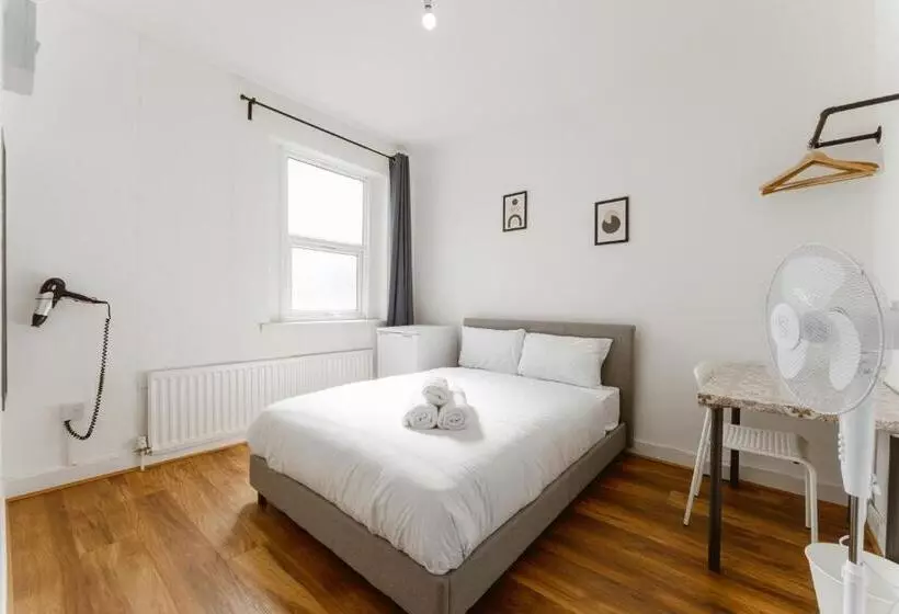 ペンション Leyton Comfy Double Rooms   50