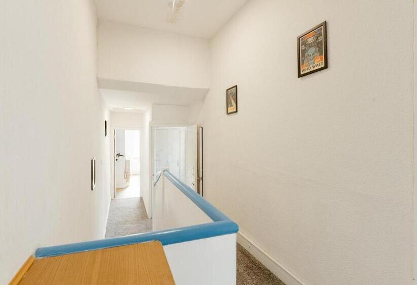 膳宿费 Leyton Comfy Double Rooms   50