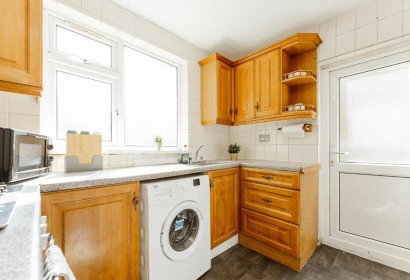 膳宿费 Leyton Comfy Double Rooms   50