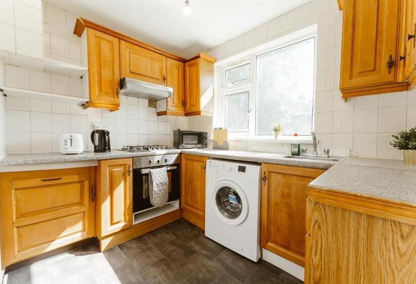 膳宿费 Leyton Comfy Double Rooms   50