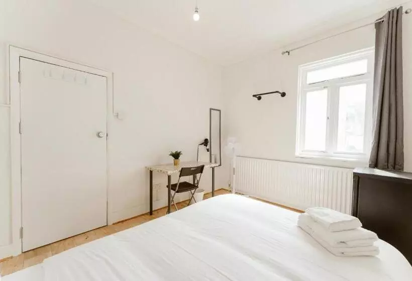 ペンション Leyton Comfy Double Rooms   50