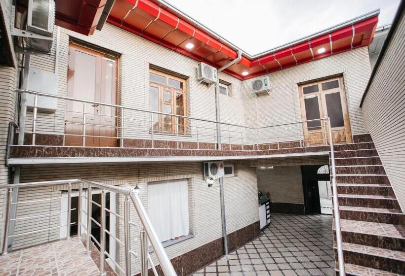 پانسیون Nazarxan