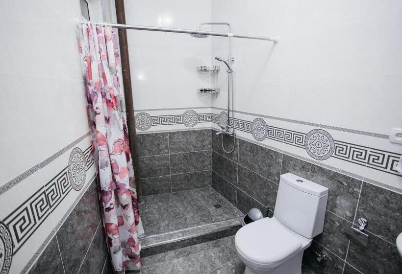 پانسیون Nazarxan