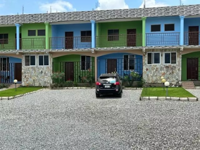 پانسیون Oneworld Guesthouse & Events Centre