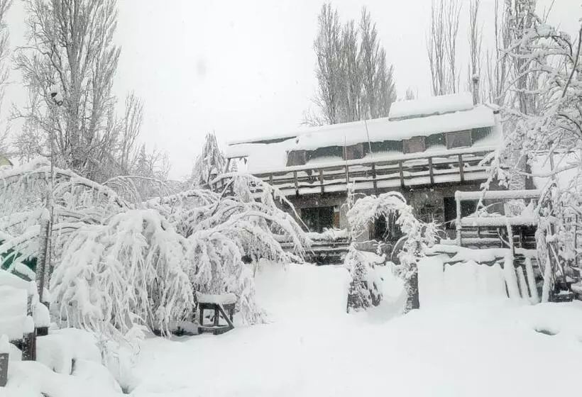 Retkeilymaja Hostal Crisol