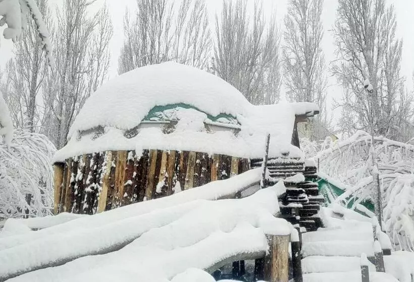 Retkeilymaja Hostal Crisol