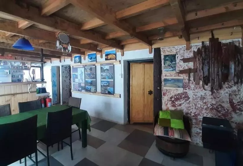 Retkeilymaja Hostal Crisol