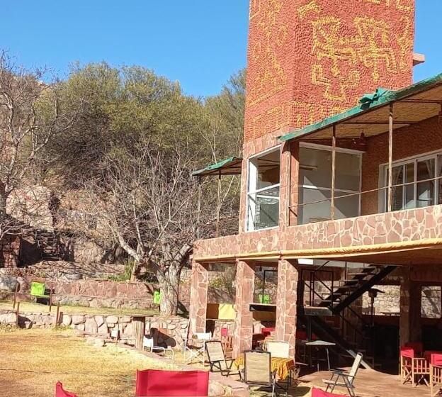 הוסטל Hostal La Casa