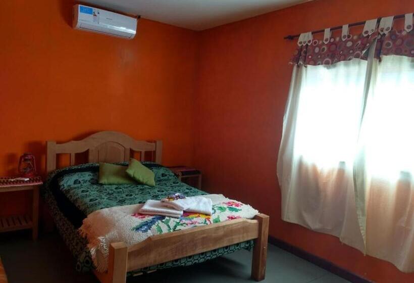 הוסטל Hostal La Casa