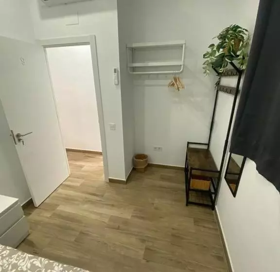 هاستل Triana Riverside