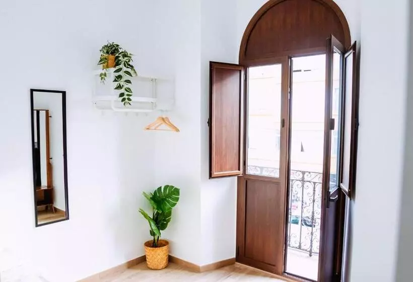 هاستل Triana Riverside