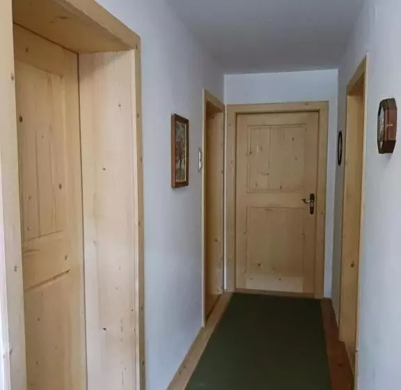 Aamiaismajoitus (B&B) Haus Mesner