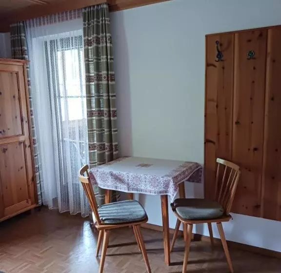 Aamiaismajoitus (B&B) Haus Mesner