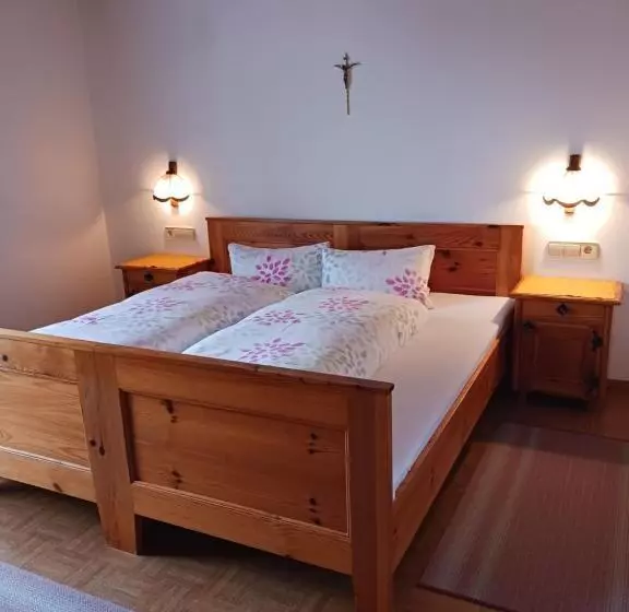 Aamiaismajoitus (B&B) Haus Mesner